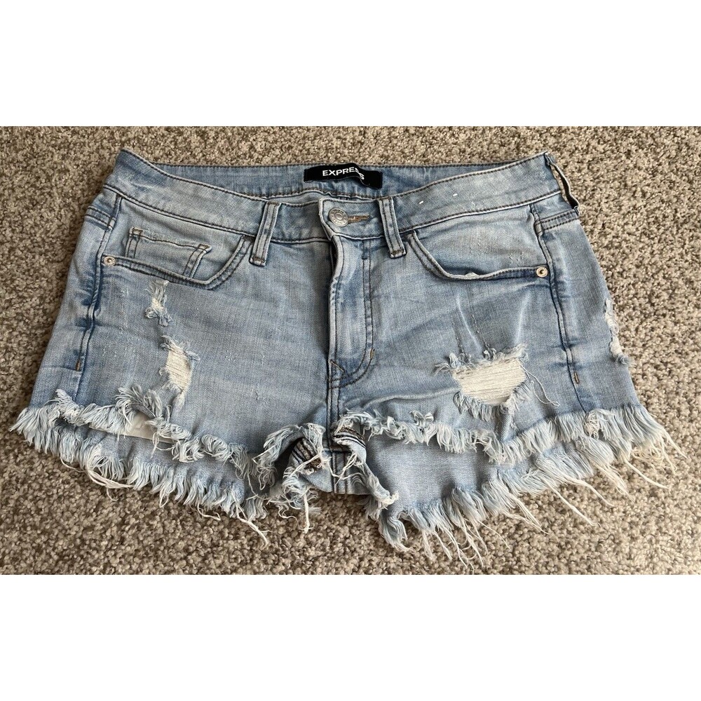 Express Shortie Relaxed Low Rise Light Wash Distressed Denim Cut Off Shorts 6